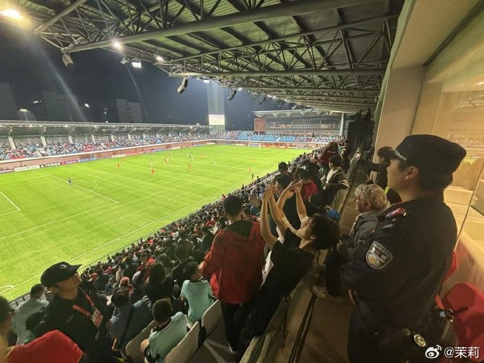  前國足主帥米盧現身球場，觀看U20國足vs卡塔爾U20