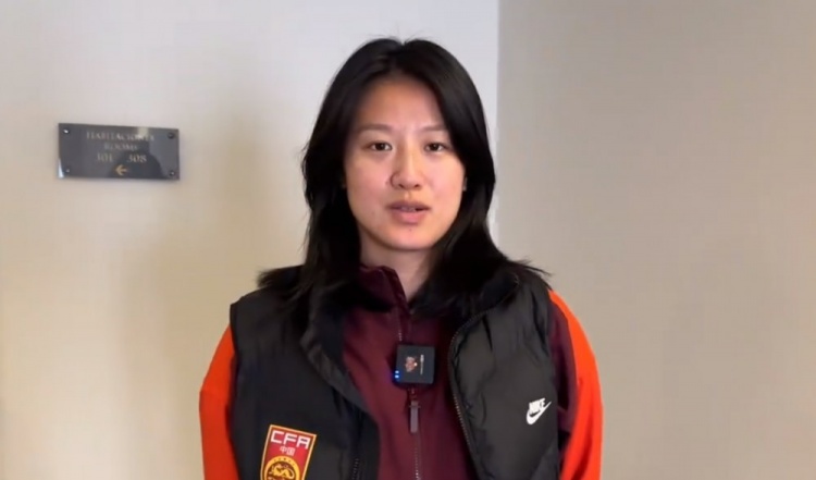  汪琳琳：范迪克是我的偶像和目標，希望變成他那樣全面的中后衛
