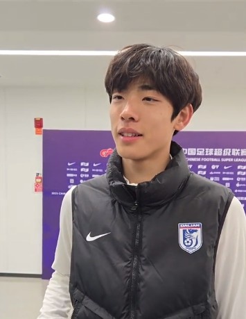  國青歸來上演中超首秀，朱鵬宇：感覺很好，場上大哥們很支持我