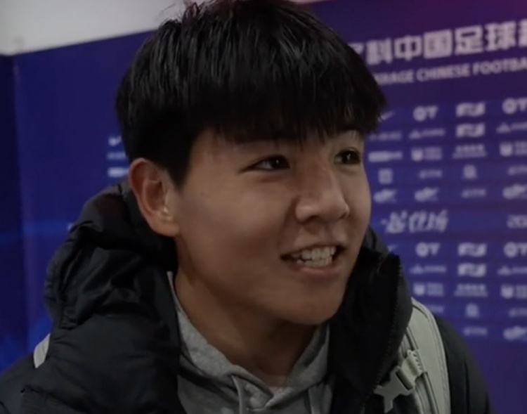  首次入選國足后決定保密，徐彬：希望這次我可以為國足做點什么