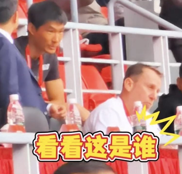  久爾杰維奇現身鹽城，現場觀看中國U22國足vs韓國