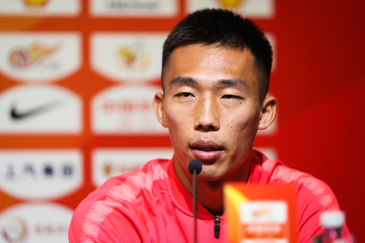  東體：劉小龍已前往西海岸報到 大連方面一直對劉祝潤、賀慣有意