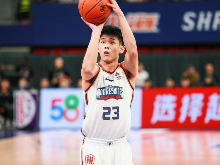  攻擊欲望很強！林葳半場出手14次拿下14分1板1助2斷