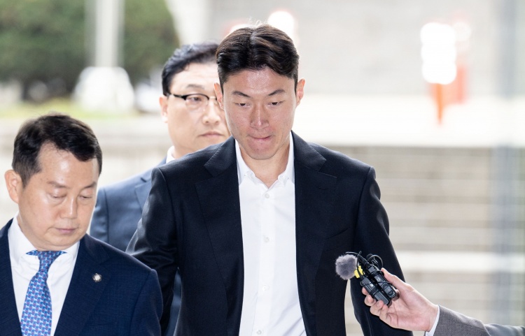  韓國國腳黃義助非法拍攝不雅視頻，一審被判有期徒刑1年緩刑2年！