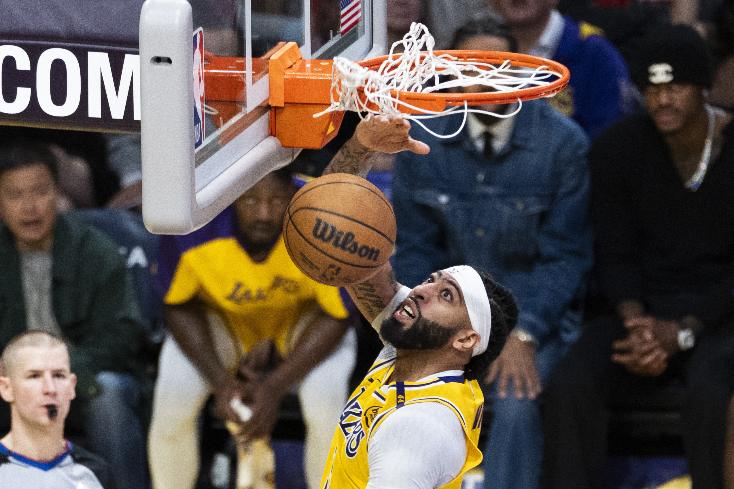  湖記：這是NBA乃至體育史上最重大、最讓人震驚的交易吧